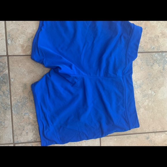 Blue Nike athletes shorts. - Picture 2 of 4